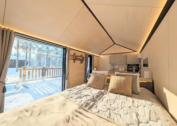 Hossaville Luxe West Ii